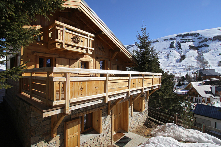 Ski Chalet In Les Deux Alpes, 3 Bedrooms, Wi-Fi, Washing Machine | 7777 ...